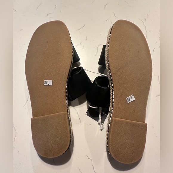 American Eagle Sandal Espadrille Slip on Black  Size 6 New - Picture 4 of 5